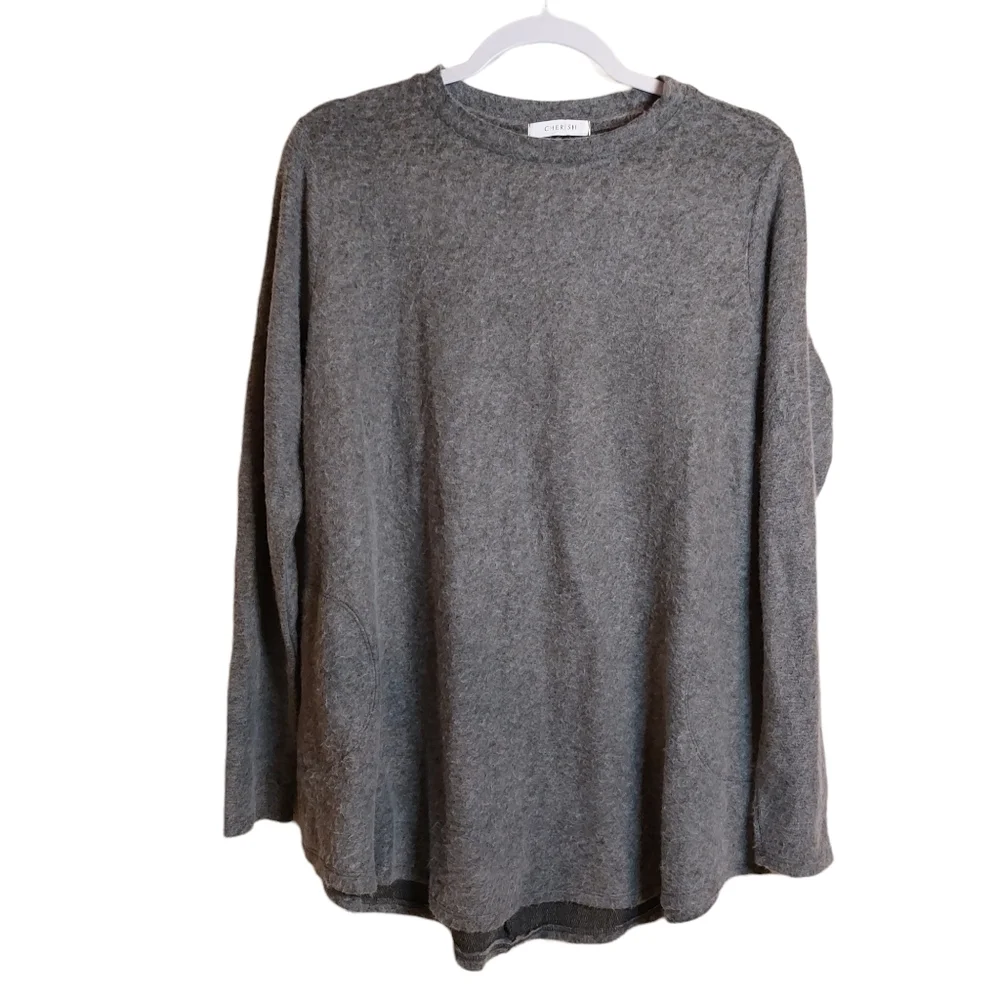 CHERISH LADIES LONG SLEEVE SWEATER size M